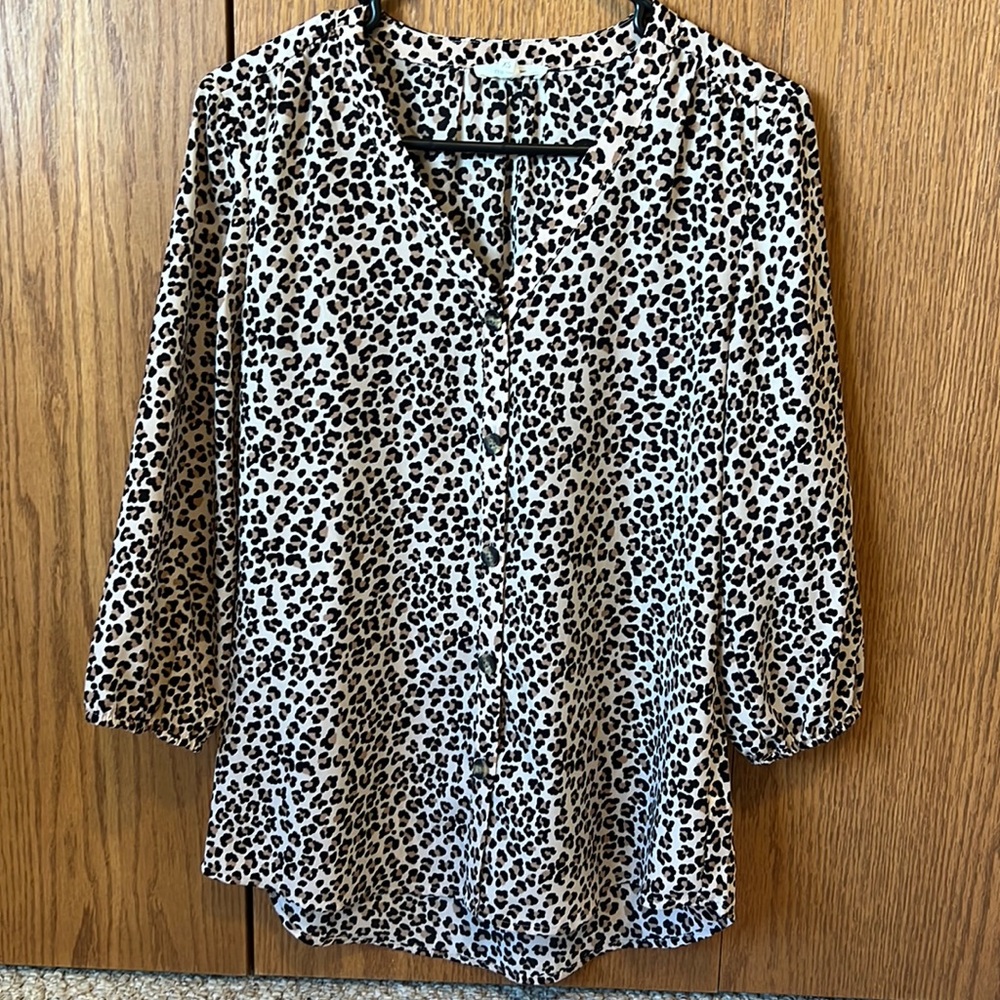 Maurice’s V Neck Leopard Print Blouse